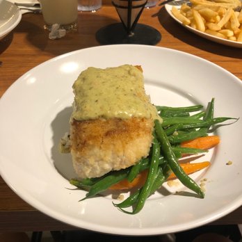 Nico's Pier 38 - Mahimahi - Seafood Near Me - Honolulu, Hawaii