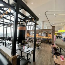 Mulberry Street - A true FULL SERVICE restaurant with bar