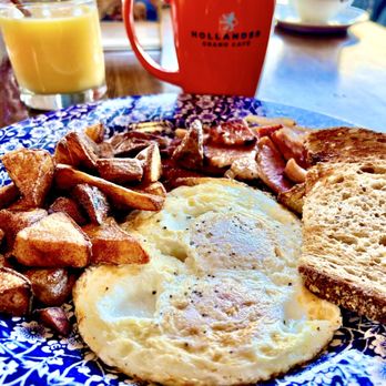 Café Hollander - Downer - Two ggs, Potatoes, Ham, & Toast - Belgian Near Me - Milwaukee, Wisconsin Café Hollander - Downer - Two ggs, Potatoes, Ham, & Toast - Belgian Near Me - Milwaukee, Wisconsin