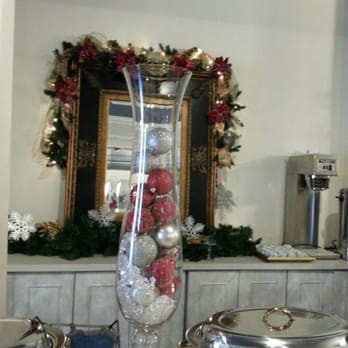 Tea Rose Garden - Christmas decor along buffet - Tea Rooms Near Me - Pasadena, California