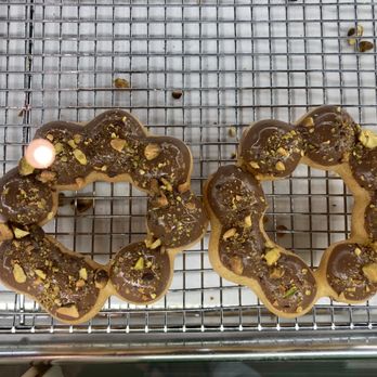 Mochibees Donut Cafe - Pistachio and chocolate Mochi - Bubble Tea Near Me - Greenville, South Carolina Mochibees Donut Cafe - Pistachio and chocolate Mochi - Bubble Tea Near Me - Greenville, South Carolina