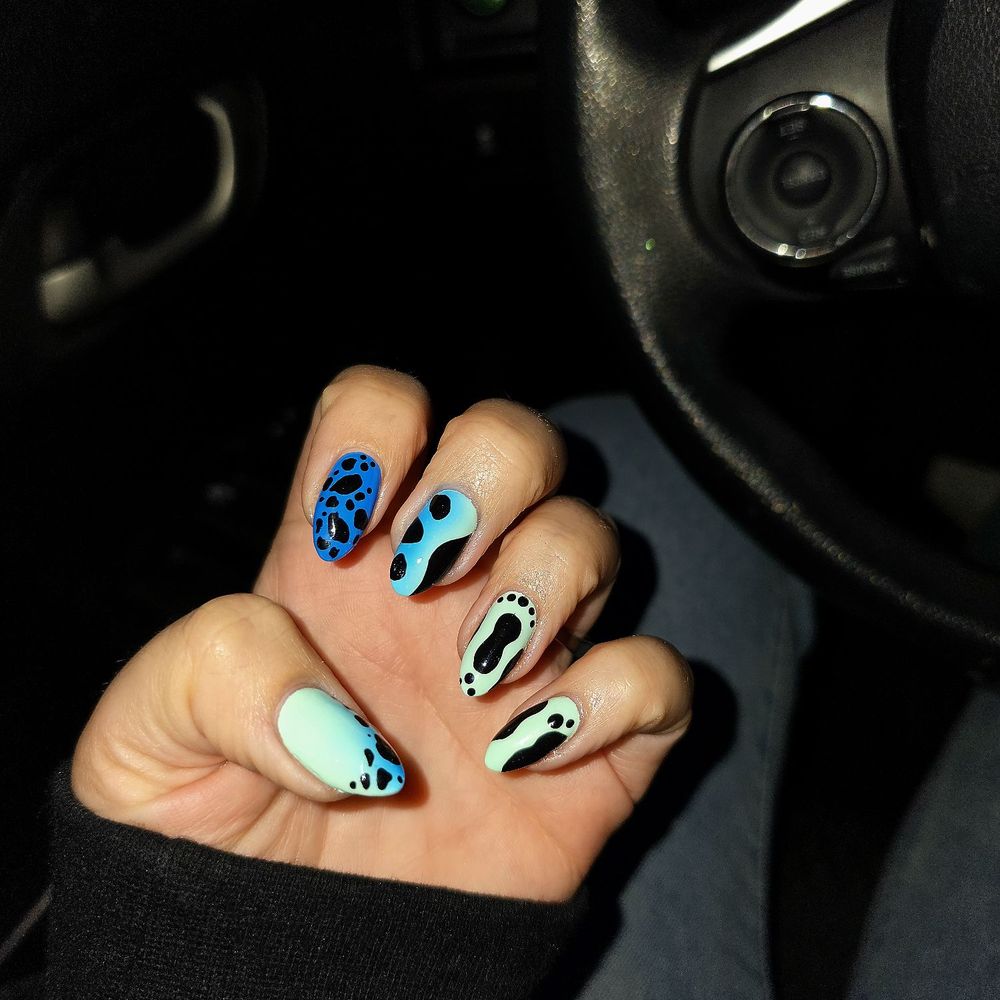 Color Nails Salon - Poison dart frog nails by Anh - Nail Salons Near Me - San Jose, California