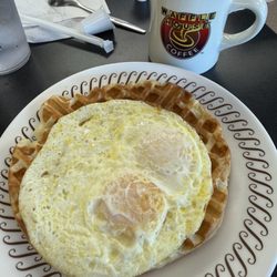 Waffle House - Alachua - Waffle and eggs