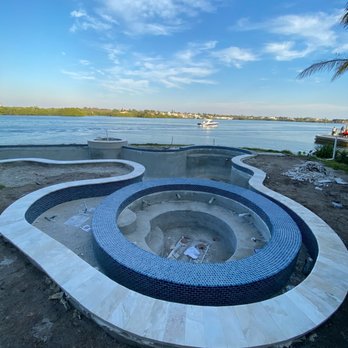 BR Style - a hot tub on the beach - Flooring Near Me BR Style - a hot tub on the beach - Flooring Near Me