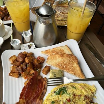 Sunshine Grill - Georgetown omelette - New American Near Me - Grand Cayman, Virgin Islands Sunshine Grill - Georgetown omelette - New American Near Me - Grand Cayman, Virgin Islands