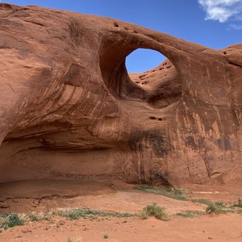 Tse Bighanilini Tours - Monument Valley - Tours Near Me - Page, Arizona Tse Bighanilini Tours - Monument Valley - Tours Near Me - Page, Arizona