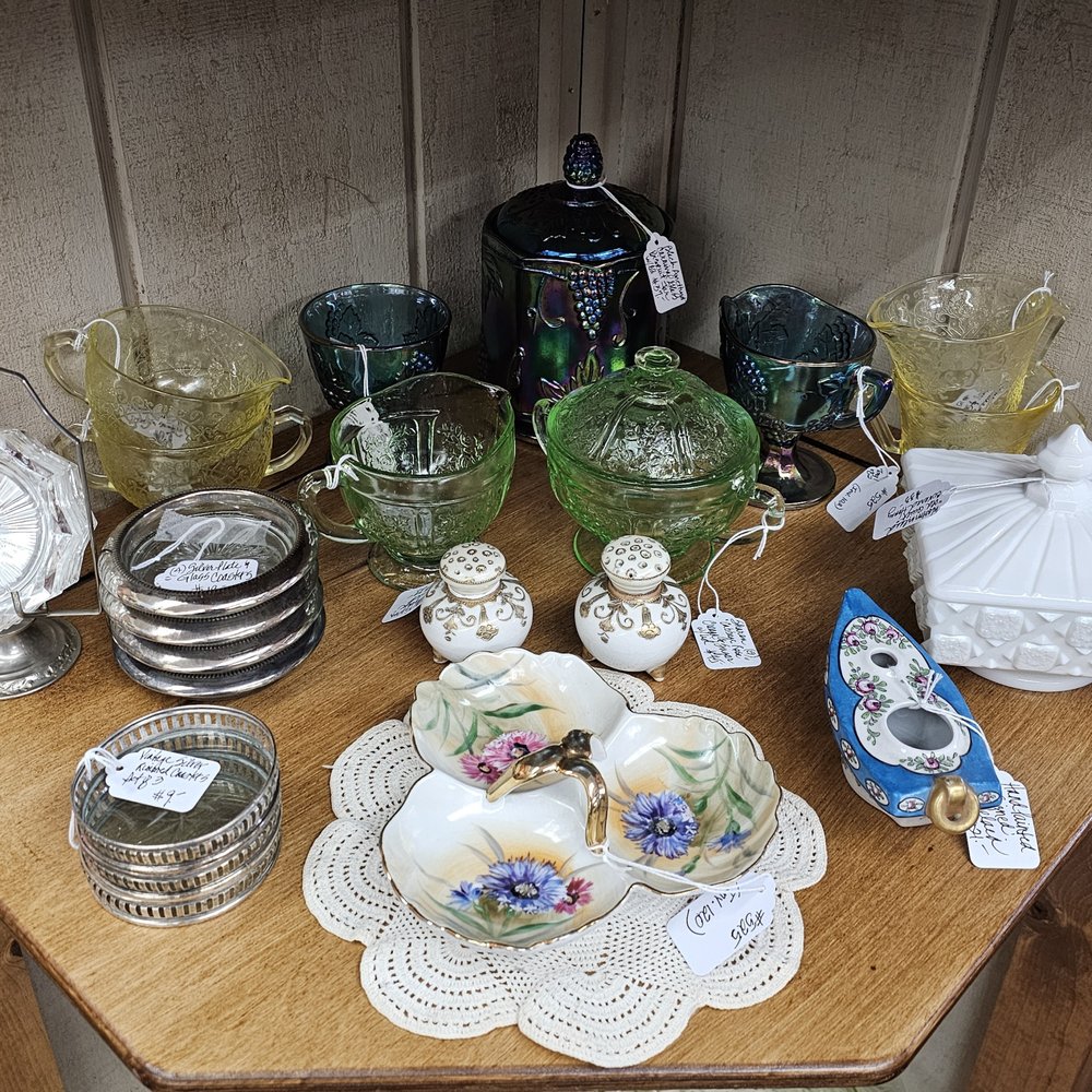 The Vintage Peddler - Antiques Near Me - Simi Valley, California The Vintage Peddler - Antiques Near Me - Simi Valley, California