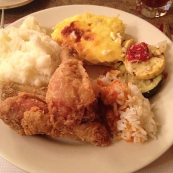 Beaumont Inn - Yellow legged fried chicken, mashed potatoes,corn pudding&sautéed squash from their Friday lunch Buffett - Bed & Breakfast Near Me - Harrodsburg, Kentucky Beaumont Inn - Yellow legged fried chicken, mashed potatoes,corn pudding&sautéed squash from their Friday lunch Buffett - Bed & Breakfast Near Me - Harrodsburg, Kentucky