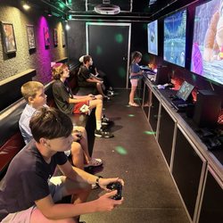 Rolling Video Games of Massachusetts - More interior gaming glimpses!
