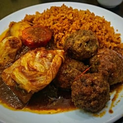 Biyou'Z - Tiep - arroz temperado com carne, cenoura, repolho, batata doce e mandioca