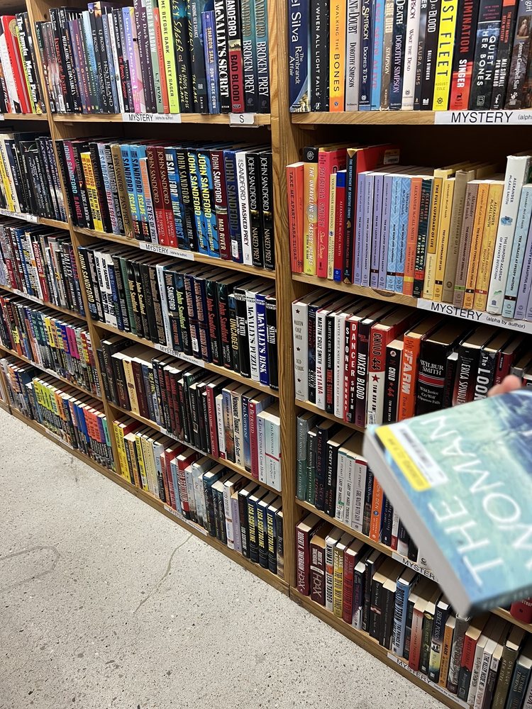 HALF PRICE BOOKS 13 Reviews 2107 Zumbehl Rd, Saint Charles, Missouri Bookstores Phone