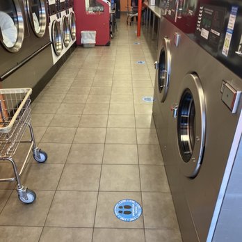 Rinse And Roll Laundry - Laundromat Near Me - Northridge, California Rinse And Roll Laundry - Laundromat Near Me - Northridge, California