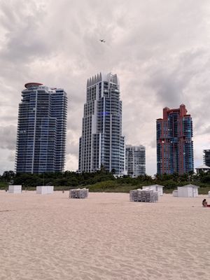 South Pointe by null