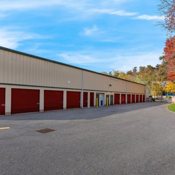 StorQuest Express Self Service Storage - Self Storage Near Me - Briarcliff Manor, New York