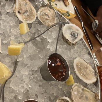 Remington's - Blue point oysters on the half shell - American Near Me - Chicago, Illinois