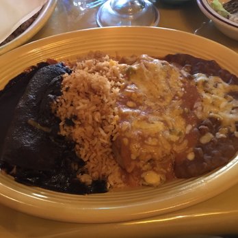 Los Dos Amigos - Combination plate-chicken mole enchilada & chili relleno - Mexican Near Me - Thousand Oaks, California Los Dos Amigos - Combination plate-chicken mole enchilada & chili relleno - Mexican Near Me - Thousand Oaks, California