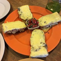 El Pan Comido - Juan Gabriel (molletes) are amazing!