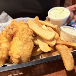 Gahanna Grill - FISH AND CHIPS