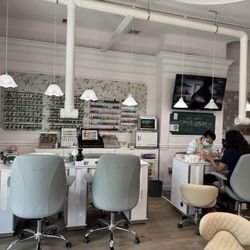 DM Nail Salon