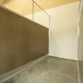 Ashley Hills Pet Center - Large Indoor Suite - Pet Training Near Me - Monroe, Georgia Ashley Hills Pet Center - Large Indoor Suite - Pet Training Near Me - Monroe, Georgia