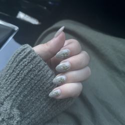 Bliss Nails Studio - Bella does a great job! Happy with every set!