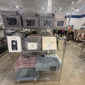 Goodwill - Hallandale - Thrift Stores Near Me - Hallandale, Florida Goodwill - Hallandale - Thrift Stores Near Me - Hallandale, Florida