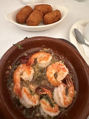 La Paella by null