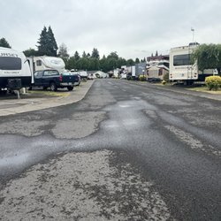 Columbia River RV Park - Spaces are a little tight but clean
