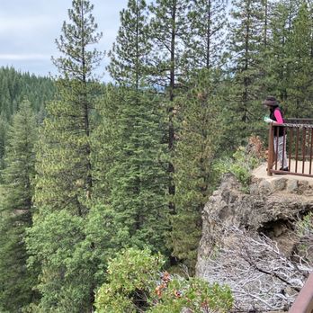 McCloud River - Middle Falls overlook - Hiking Near Me - McCloud, California