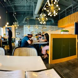 Naan At Northwoods - The indoor decor was very modern and beautiful.