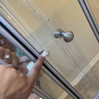 Rigos Moving & Storage - Glass dresser broken in multiple areas - Movers Near Me - Los Angeles, California