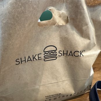 Shake Shack Oak Lawn - Burgers Near Me - Oak Lawn, Illinois Shake Shack Oak Lawn - Burgers Near Me - Oak Lawn, Illinois