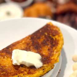 Brasas Grill - Cachapa con queso de mano y nata