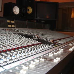 Dungeon Recording Studio - SSL 4000 E/G with Total Recall