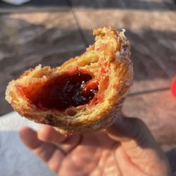 Montauk Bake Shoppe - Nice amount of jelly inside the  Croissant