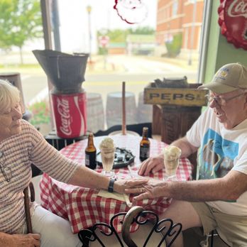 The Pigs Tail Icecream Shop - Great place to celebrate your anniversary - Ice Cream & Frozen Yogurt Near Me - Cadiz, Kentucky