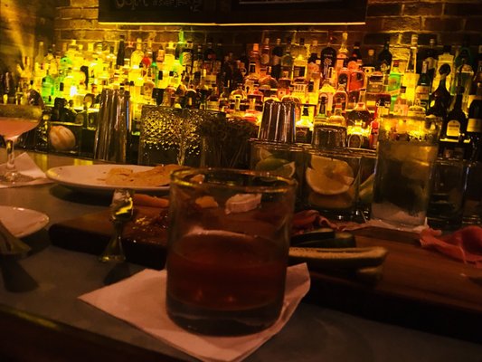 Repeal 33 Bar & Restaurant by null