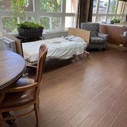 Briarwood Health Care Center - Day bed on the third floor west