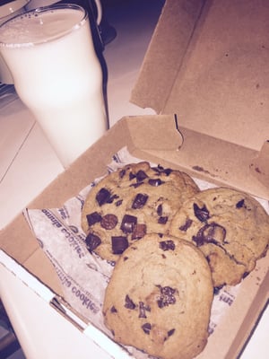 Insomnia Cookies by null