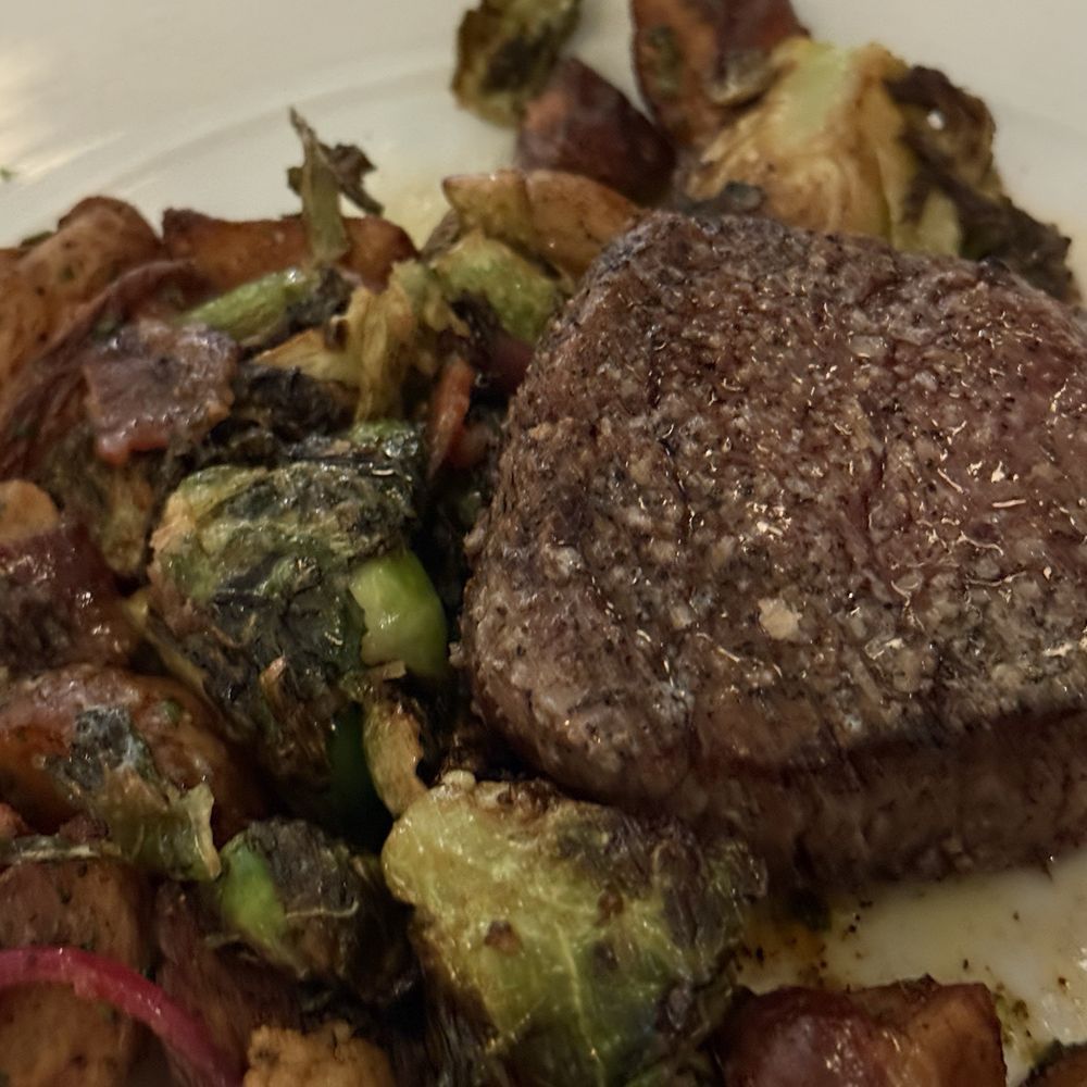 Monarch Restaurant - Filet  minus bleu cheese - American Near Me - Galveston, Texas