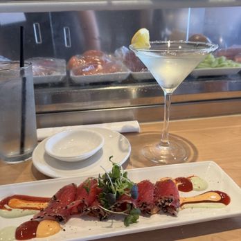 Piranha Killer Sushi - Seared Tuna Sashimi Appetizer 5 Pcs Lemon Drop Martini - Sushi Bars Near Me - Arlington, Texas Piranha Killer Sushi - Seared Tuna Sashimi Appetizer 5 Pcs Lemon Drop Martini - Sushi Bars Near Me - Arlington, Texas