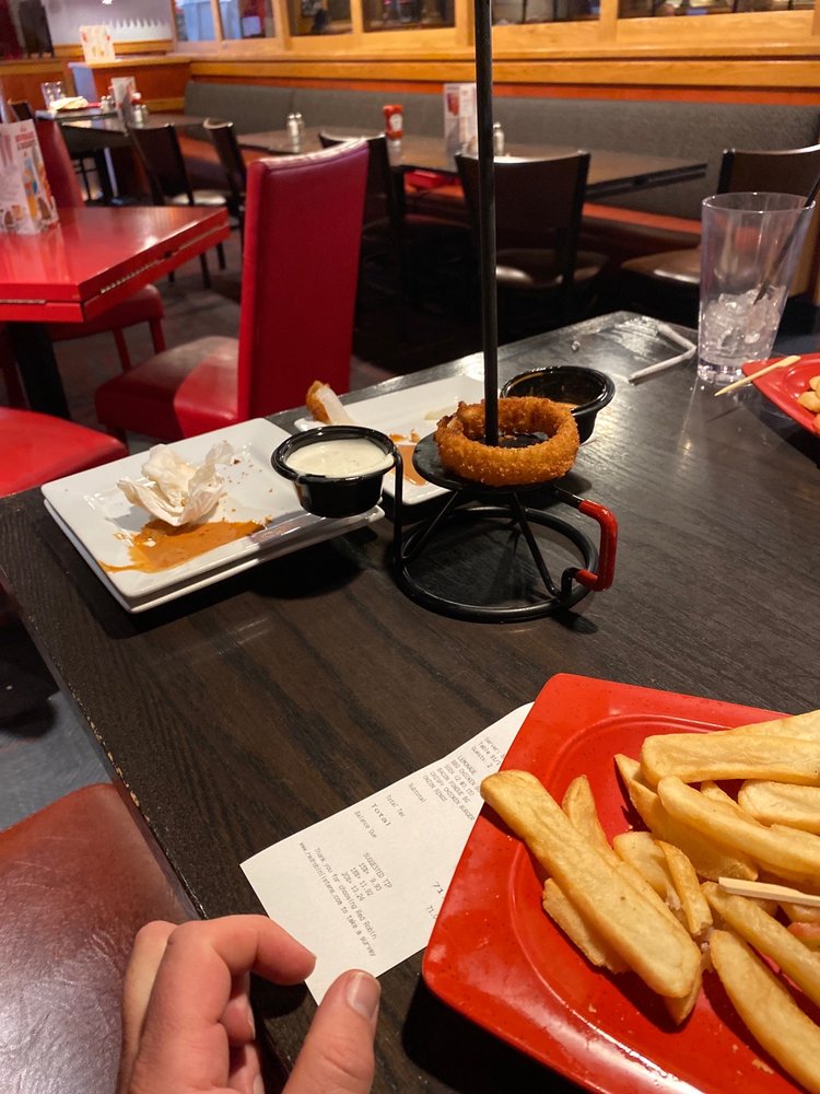 RED ROBIN GOURMET BURGERS AND BREWS 180 Photos & 184 Reviews 360