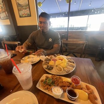 Pier 402 - Oysters and pick 3- shrimp, calamari and fish - Seafood Near Me - San Jose, California