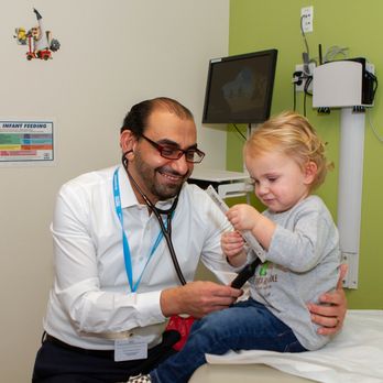Peach Tree Health - Dr. Alkayed's all smiles doing what he does best: helping his pediatric patients. - Medical Centers Near Me - Yuba City, California Peach Tree Health - Dr. Alkayed's all smiles doing what he does best: helping his pediatric patients. - Medical Centers Near Me - Yuba City, California