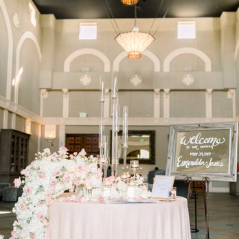Flowers By Edgar - Welcome table - Floral Designers Near Me Flowers By Edgar - Welcome table - Floral Designers Near Me