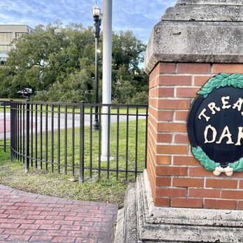 Treaty Oak Park - Parks Near Me - Jacksonville, Florida