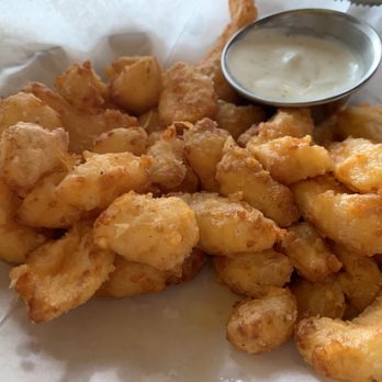 The Old Fashioned - Of course cheese curds - American Near Me - Madison, Wisconsin