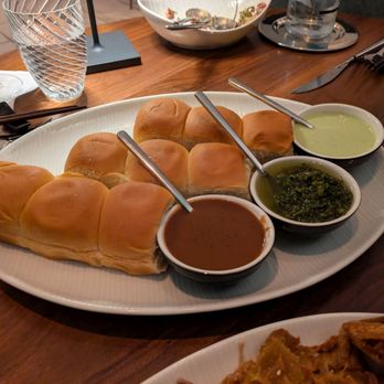 Serevene - @endoedibles on IG 10/26/24  #PORKISMYFAVORITEVEGETABLE - 1⁄2 suckling pig, sérêvène sauce tray, king's hawaiian soft rolls - French Near Me - Miami Beach, Florida