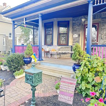 Diamond Contracting Company - the front porch of a house - Masonry/Concrete Near Me Diamond Contracting Company - the front porch of a house - Masonry/Concrete Near Me