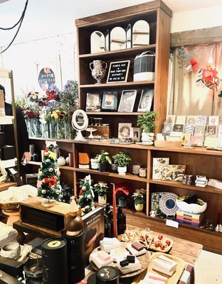 Hops Petunia Floral by null